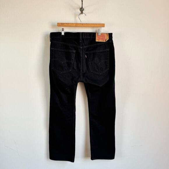 Levi's 501 Straight Leg Men's Jeans with Button Fly - Picture 3 of 10